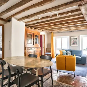 https://guestready-exquisite-and-spacious-apartment-at-3-arr.fr-paris.fr
